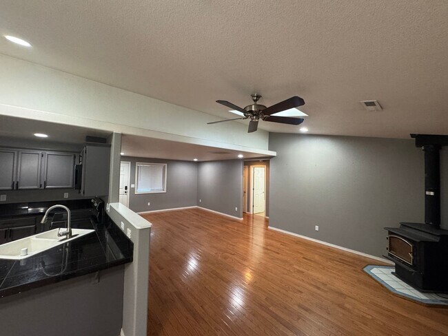 Foto del edificio - 509 Chelan Ave