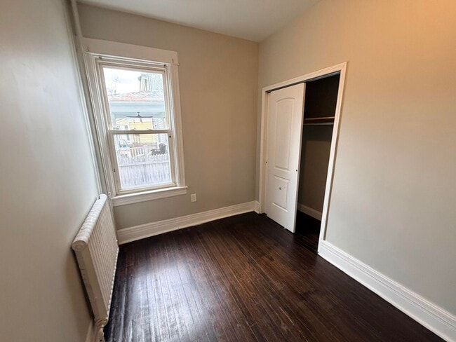 Building Photo - 45 S Pine Ave