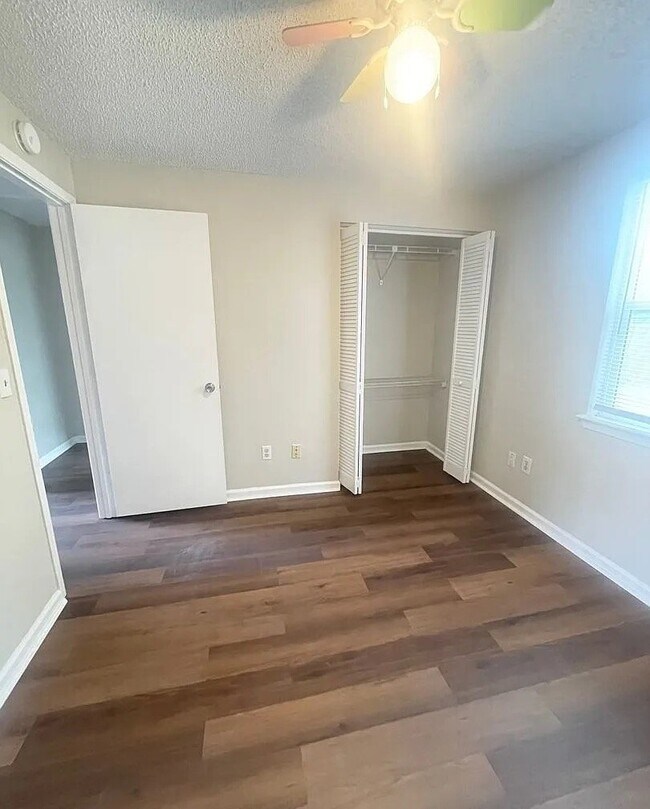Building Photo - 7976 Shircliff Dr