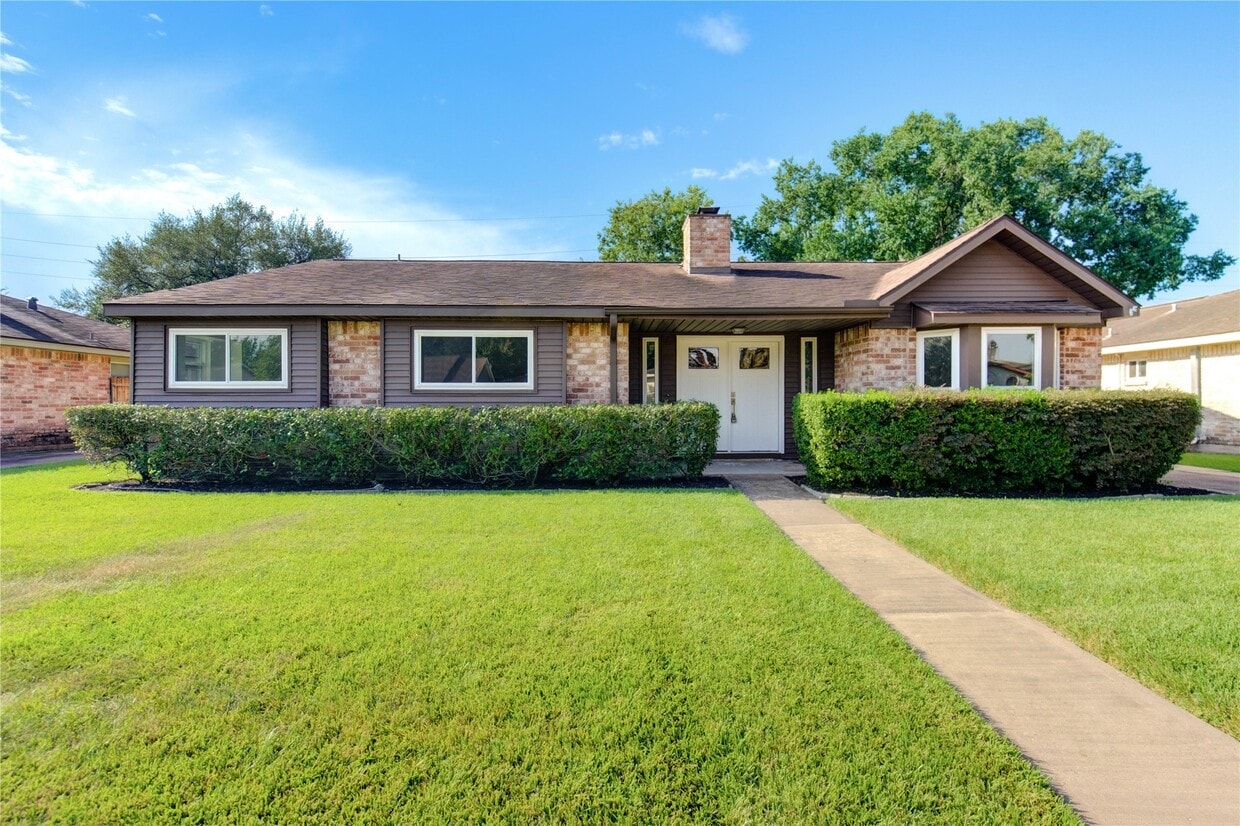 Foto principal - 11511 Brook Meadows Ln