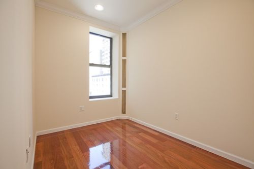 Building Photo - 333 3rd Ave