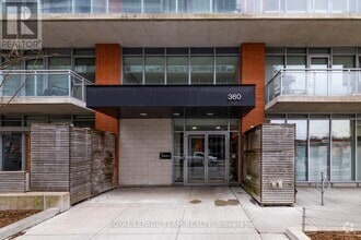Building Photo - 360-360 McLeod St
