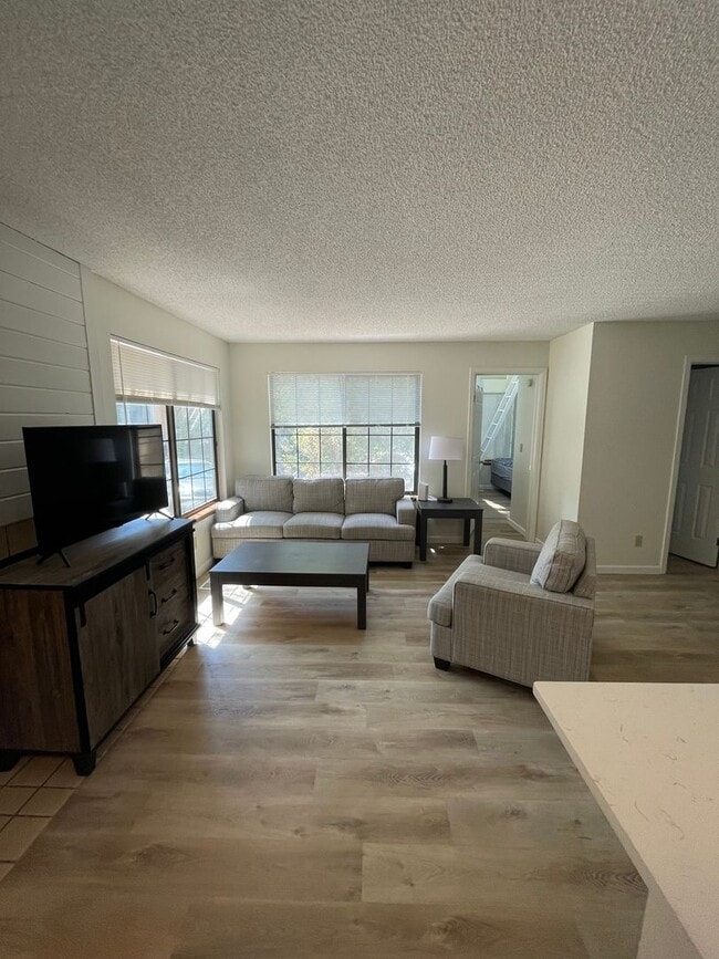 Building Photo - 4833 White Rock Cir