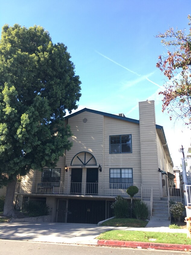 Front - 505 E Providencia Ave