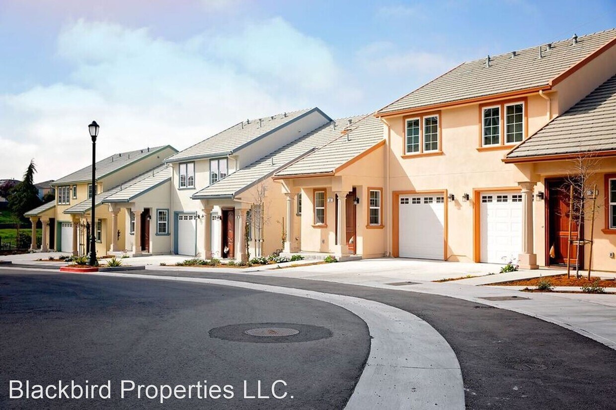 41 Blackbird Cir, Watsonville, CA 95076 House Rental in Watsonville, CA