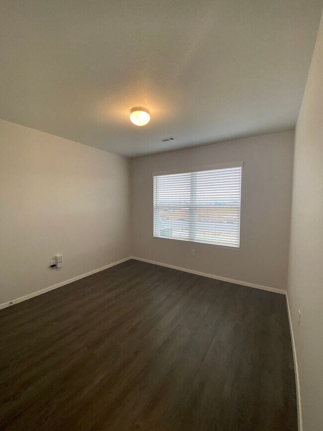 Building Photo - *Move-In Special* Four Bedroom | Two Bathr...