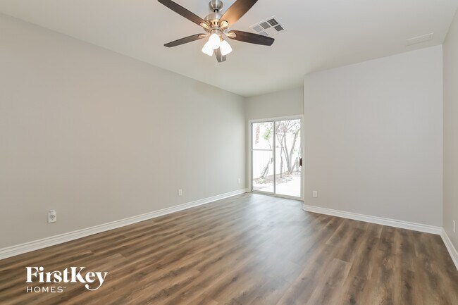 Foto del edificio - 2462 Wrangler Walsh Ln