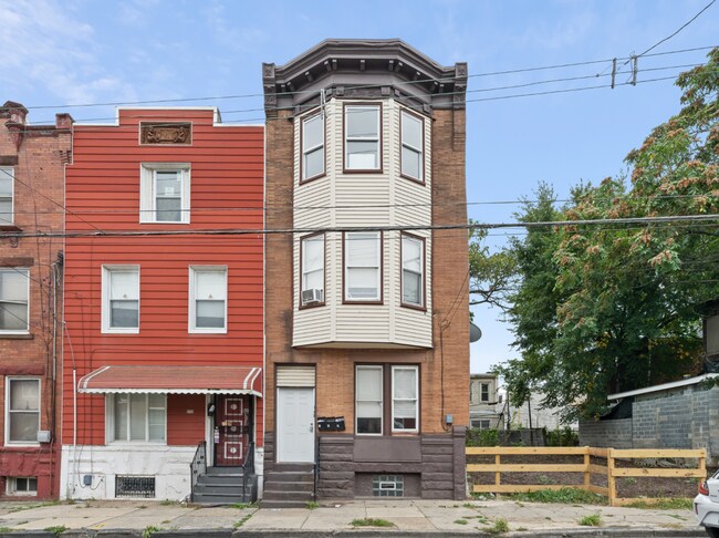Foto del edificio - 1232 W Somerset St