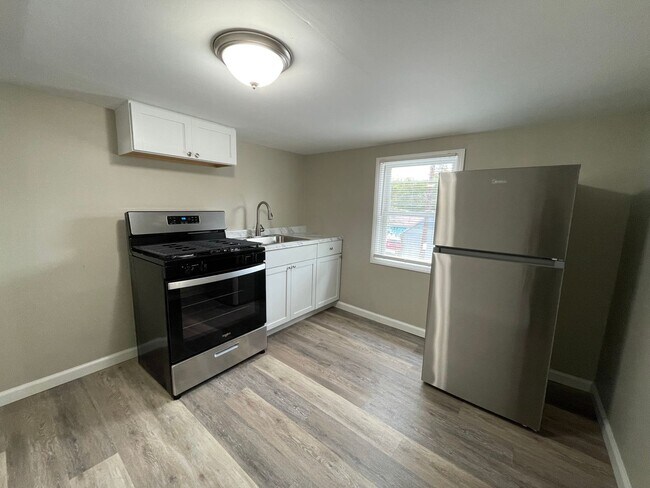 Foto del edificio - 218 E 7th St