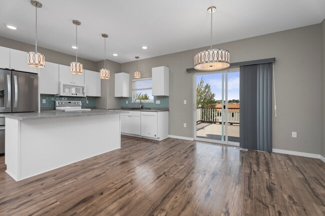 Building Photo - 3906 Lone Peak Dr