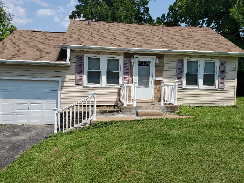 Primary Photo - 2908 Endicott Ave