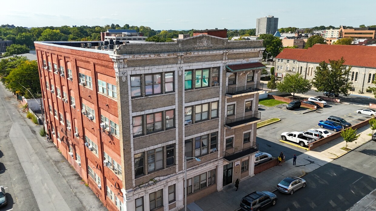 Primary Photo - Bakery Apartments
