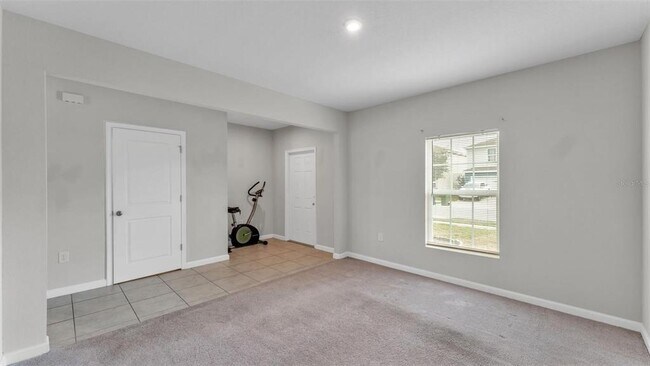 Foto del edificio - 1450 Haines Dr