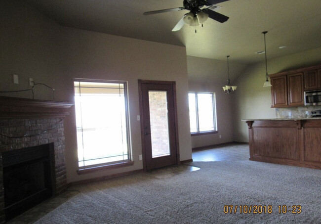 Living Room - 1517 NE Stone House Dr