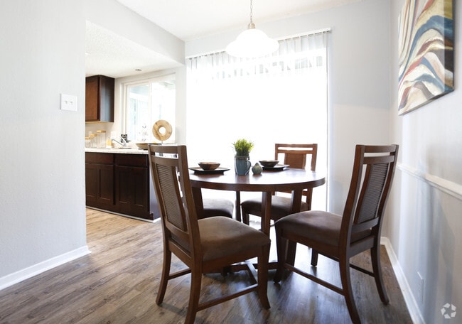 2HAB/1BA - 945 ft² - The Villas at Stone Creek