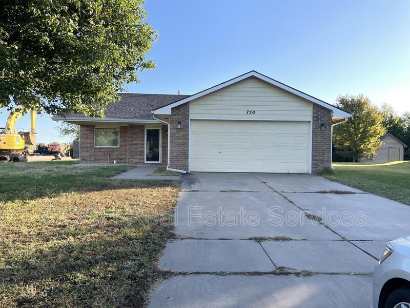 750 Plantation Rd, Maize, KS 67101 House Rental in Maize, KS