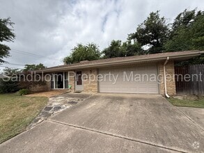 Building Photo - 2736 S Braden Ave