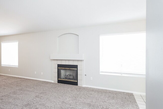 Foto del edificio - 7028 Village Shore Ct