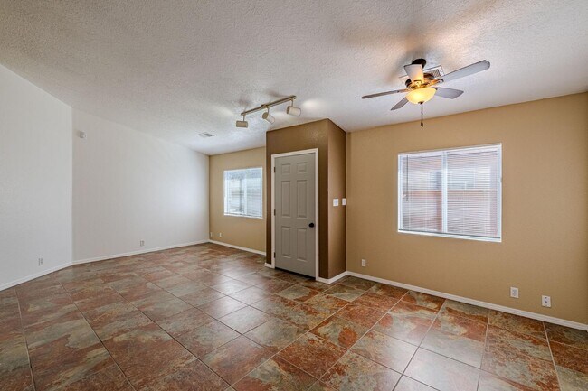 Building Photo - 4720 Shepherd Ct NE