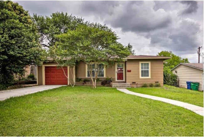 Photo - 611 Sumner Dr (San Antonio, TX) House