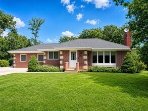 Building Photo - 4376 W Hill Ave