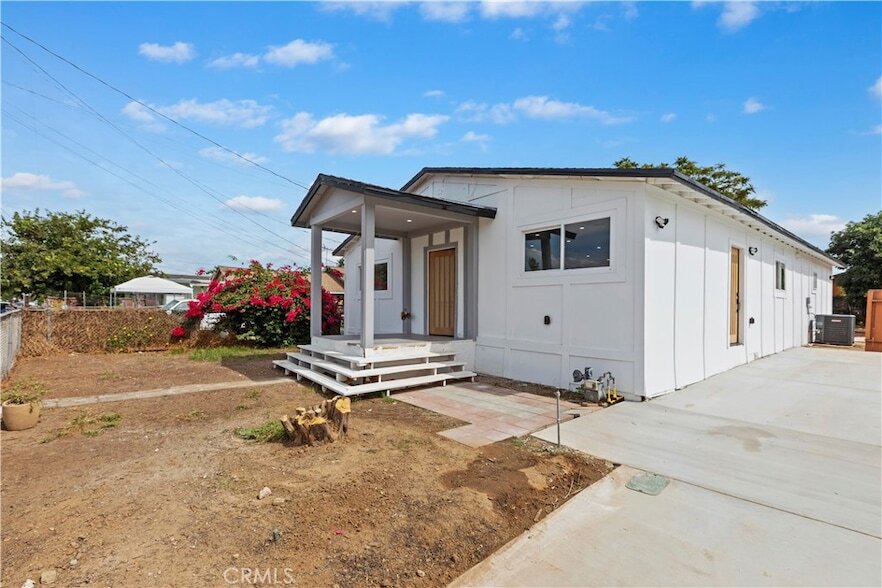 Foto principal - 7830 Casa Blanca St