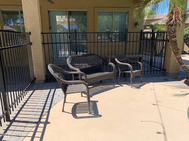 Foto del edificio - 9018 W Superior Ave