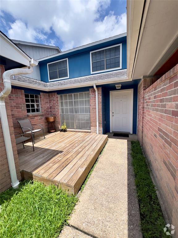 Building Photo - 510 Birdsong Dr