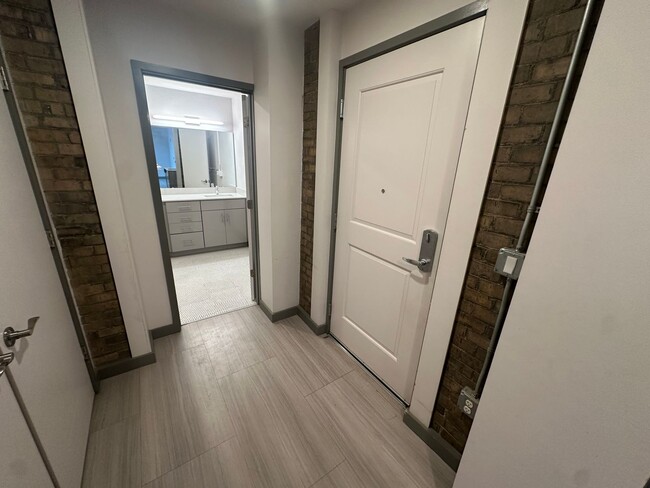 Interior Photo - Sixth Street Exchange