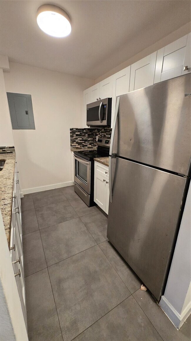 Foto del edificio - 13390 NE 7th Ave