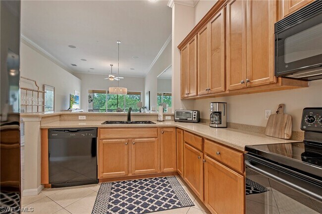 Building Photo - 11111 Corsia Trieste Way