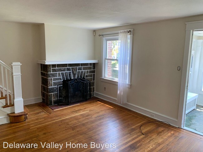 Building Photo - 4 br, 1 bath Apartment - 109 Lincoln Ave