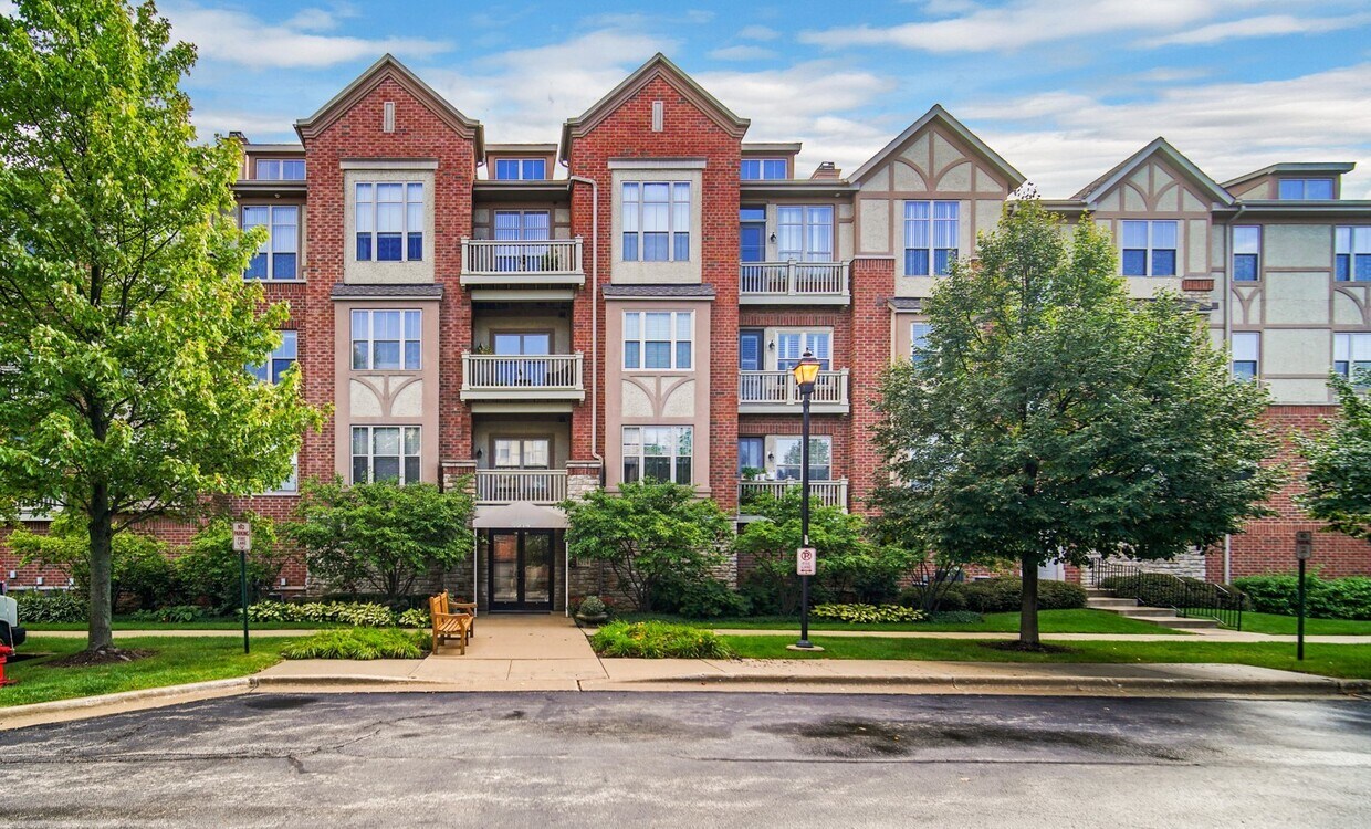 1950 Farnsworth Ln Unit 209, Northbrook, IL 60062 Condo for Rent in