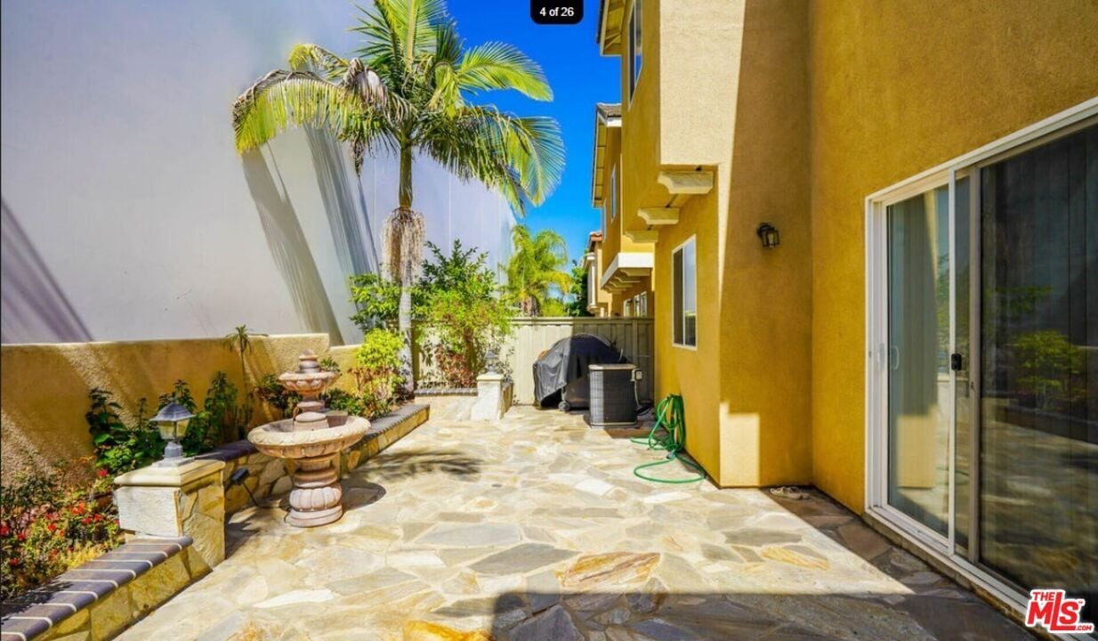 Primary Photo - 1241 Ivy Terrace