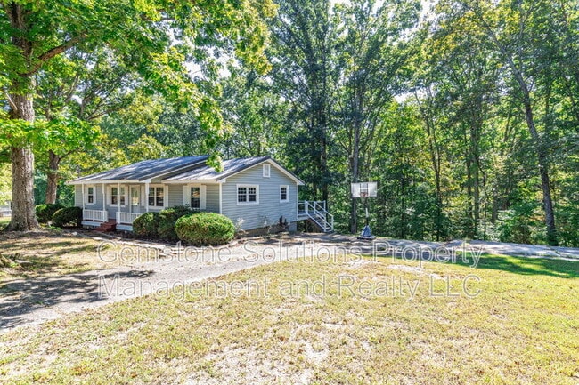 Building Photo - 5580 Hargrove Rd