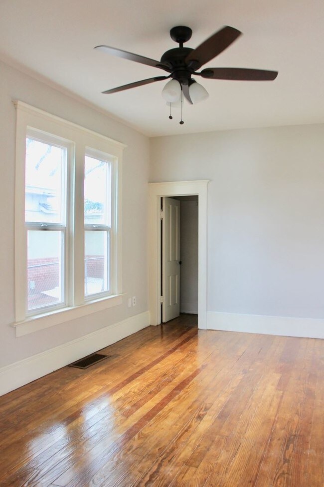 Building Photo - 4 br, 2 bath House - 1223 E BOULDER STREET