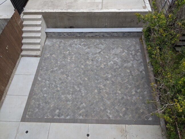 Foto del edificio - 1125 W 17th St