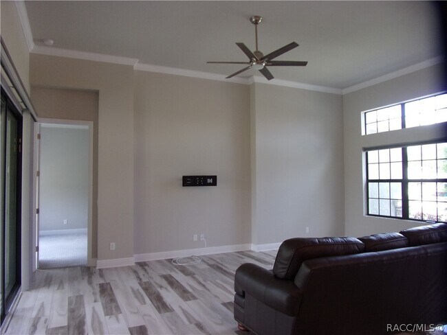 Foto del edificio - 248 E Cumberland Ct