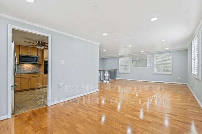 Foto del edificio - 12810 Point Pleasant Dr