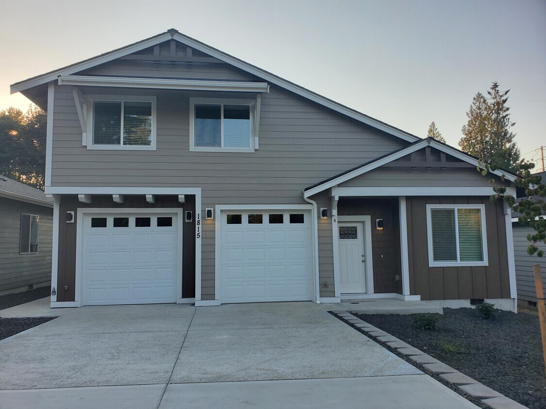 Foto principal - 1815 Karen Frazier Rd SE