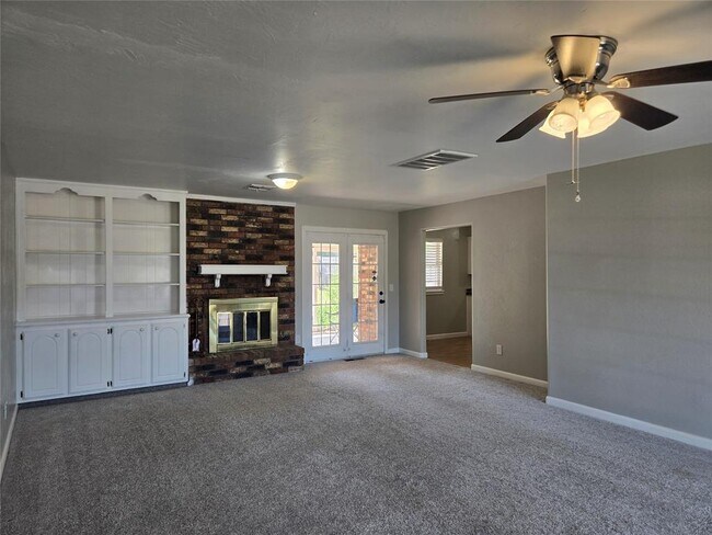 Building Photo - 4825 Eric Dr
