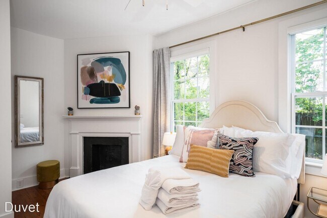 Foto del edificio - 4 br, 3 bath House - 56 Cannon street unit a