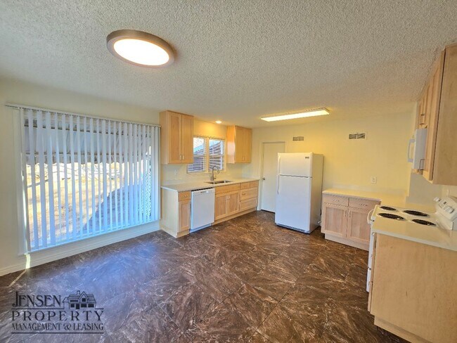 Foto del edificio - R698