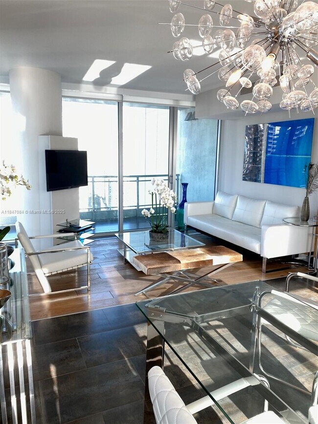 Foto del edificio - 92 SW 3rd St