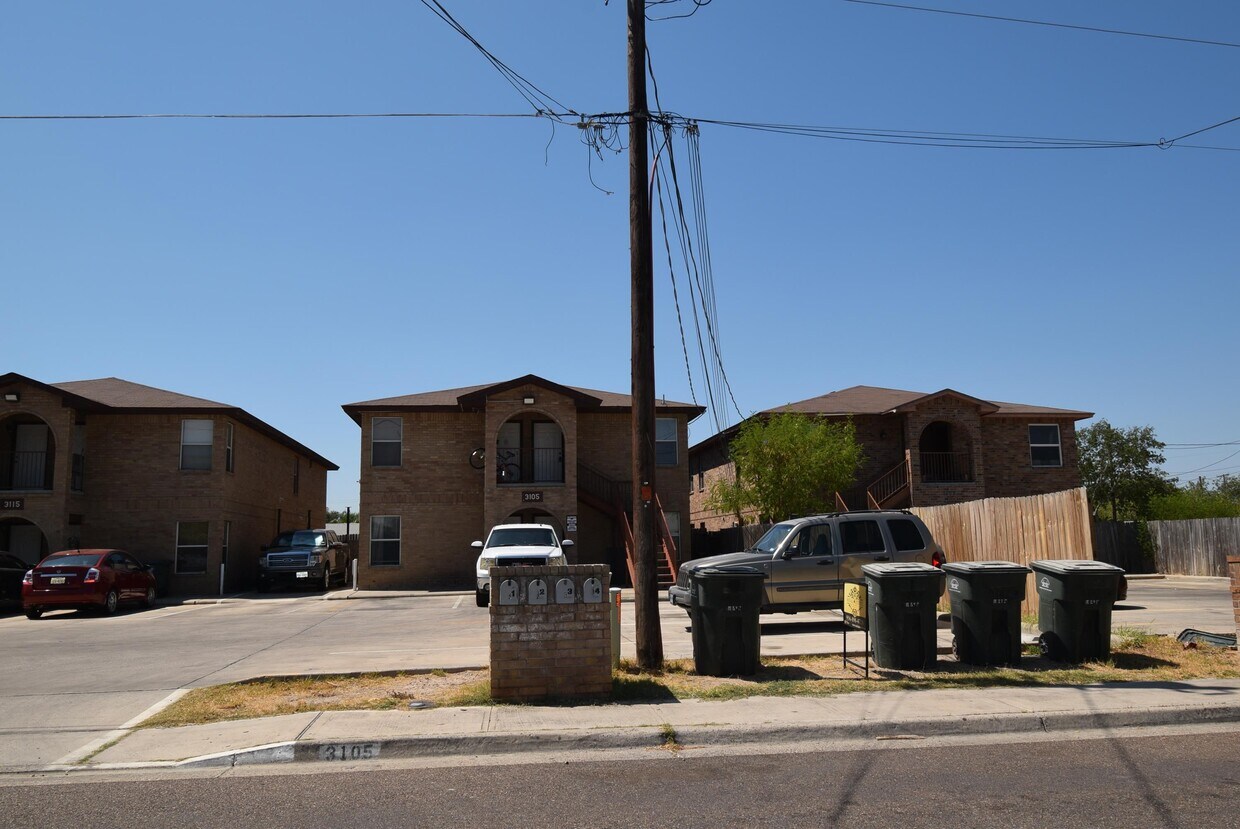 3105 Guerrero St Unit 4, Laredo, TX 78043 Room for Rent in Laredo, TX