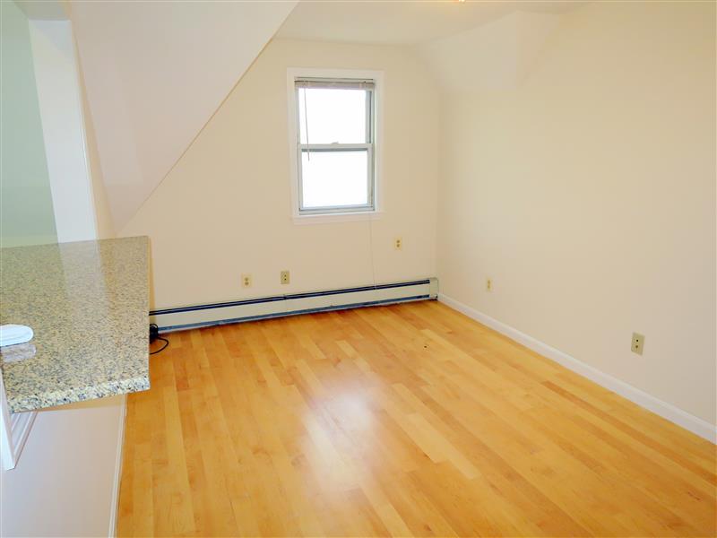 Primary Photo - 133 Pearl St