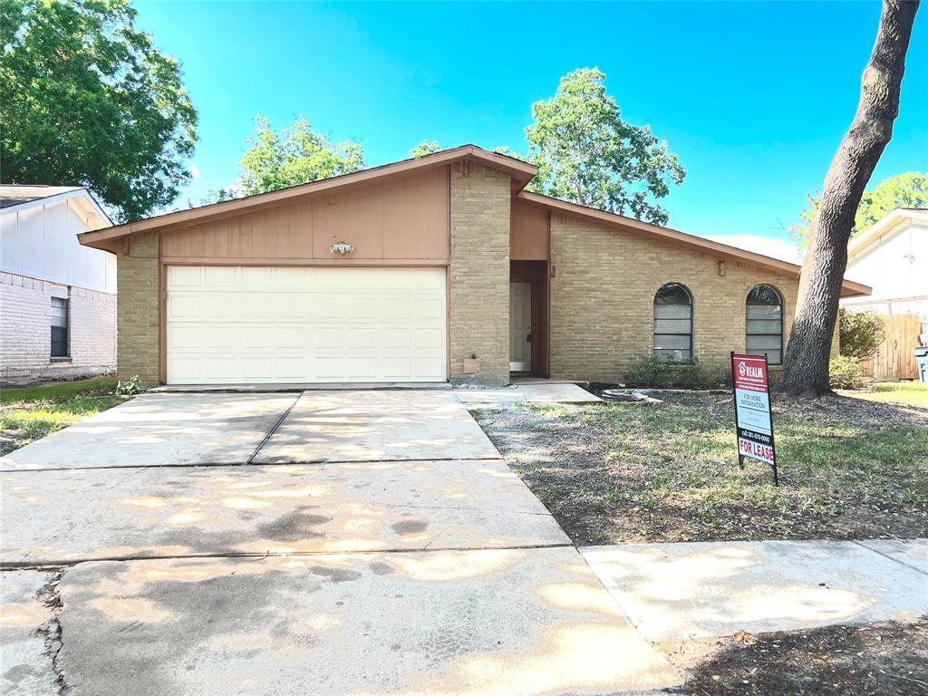 2006 Quail Valley E Dr, Missouri City, TX 77459 Room for Rent in