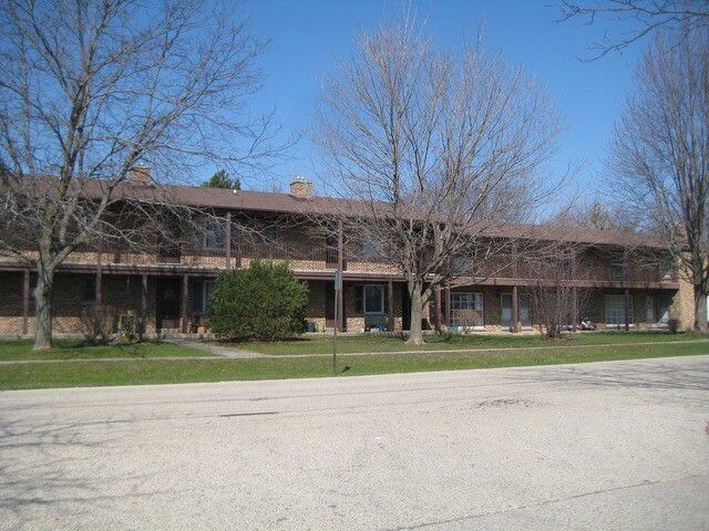 Primary Photo - 440 S Slusser St