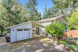 Building Photo - 1759 Marylhurst Dr