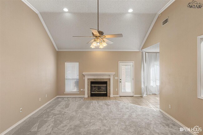 Foto del edificio - 5417 Blazing Star Ln